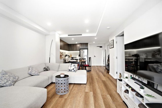 307/9 Weyland Street, NSW 2196