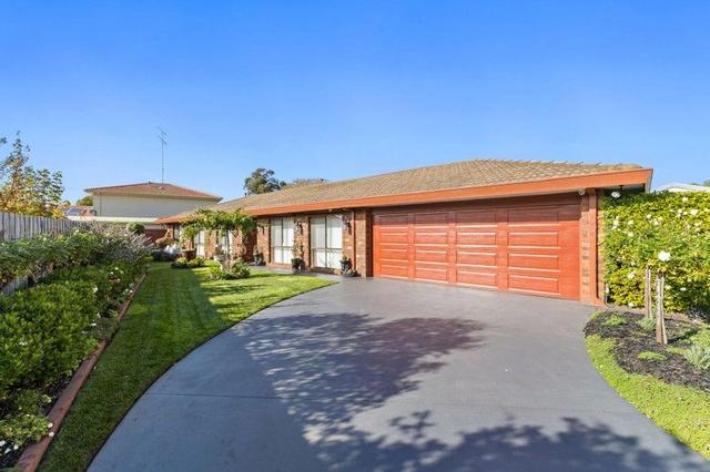 8 Swallow Grove, VIC 3844