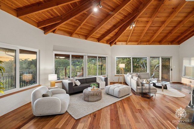 32 Dryandra Crescent, WA 6070