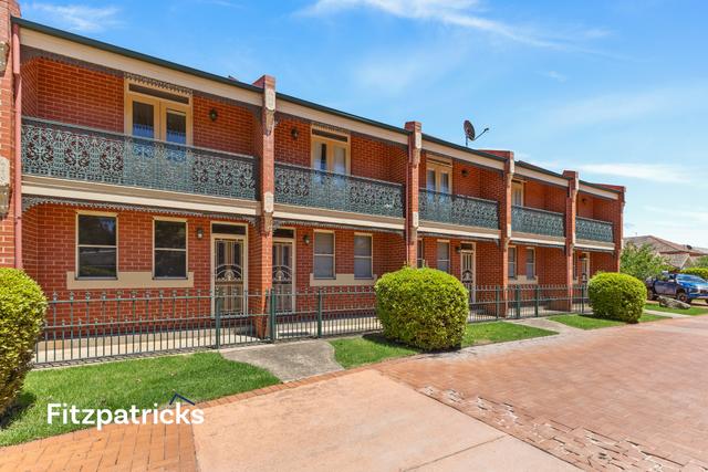 4/11 Crampton Street, NSW 2650