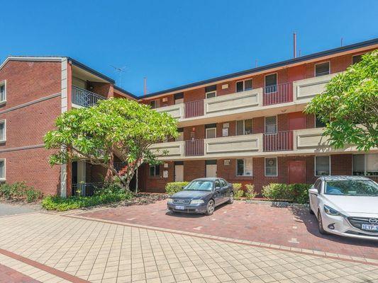 12/181 Cambridge Street, WA 6014