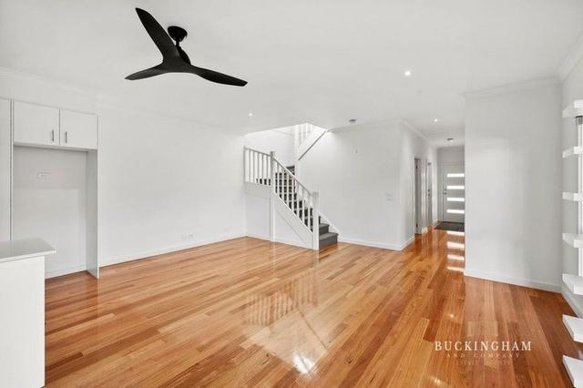 2/18 Lock Street, VIC 3060
