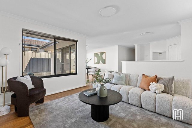 4/134 Huntriss Road, WA 6018
