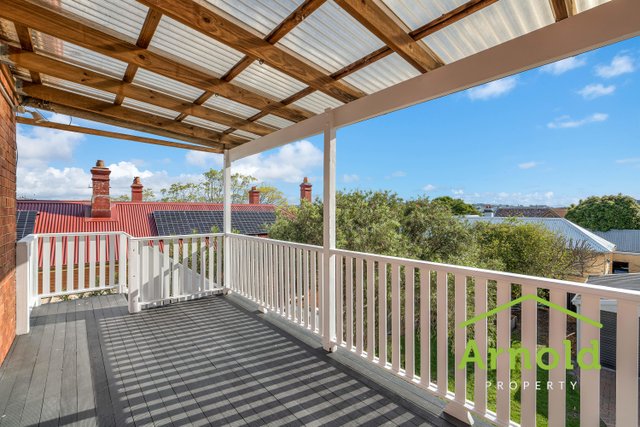 2/122 Hanbury Street, NSW 2304