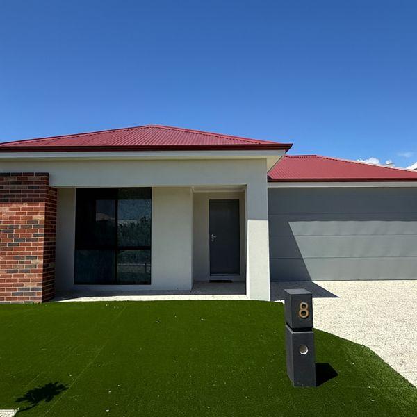 8 York Street, WA 6164