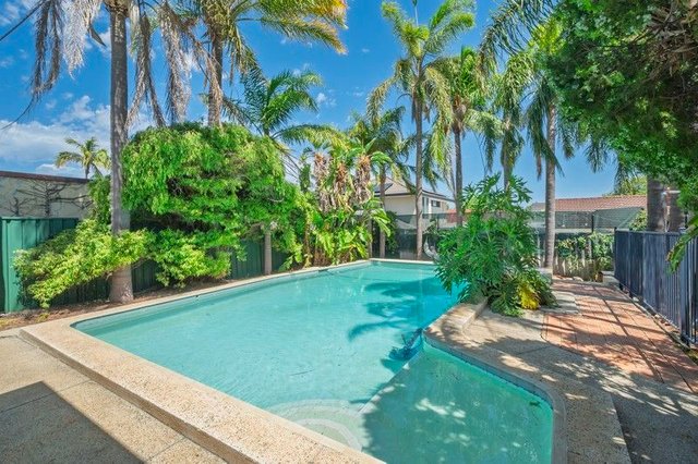 13 Delphine Street, WA 6059