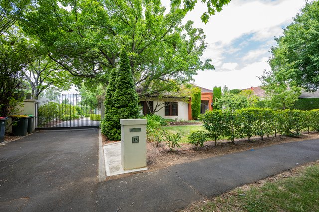13 Arthur Cir, ACT 2603