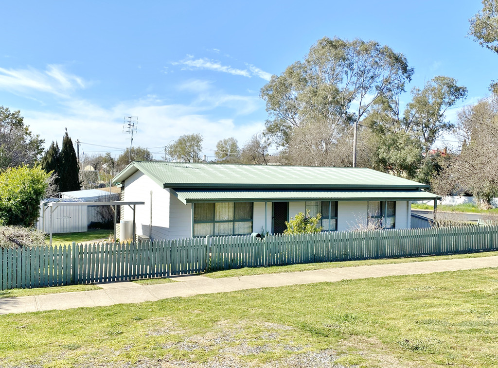 47 Binalong Street, Harden NSW 2587 Address information Allhomes