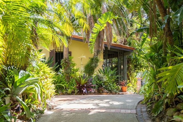 8 Kara Court, QLD 4573