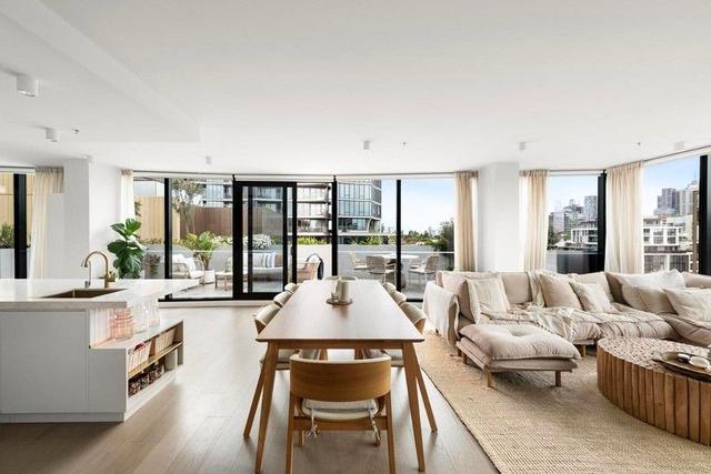 702/88 Cambridge Street, VIC 3066