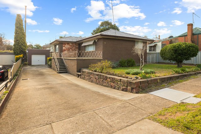 51 Lead Street, NSW 2582