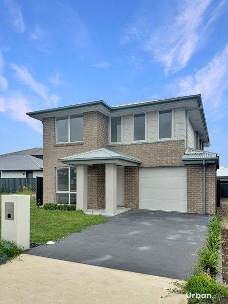 27 Feathertail Avenue, NSW 2765