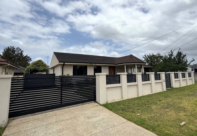 34 Marie St, NSW 2170