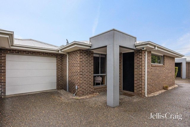 2/12 Corrigan Avenue, VIC 3012