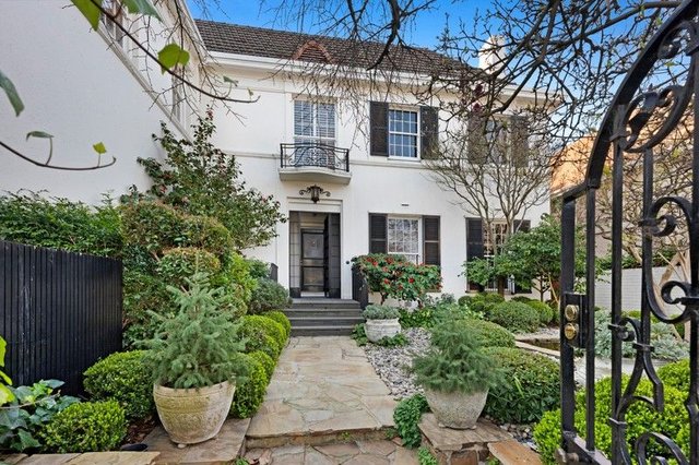 20 Mona Place, VIC 3141