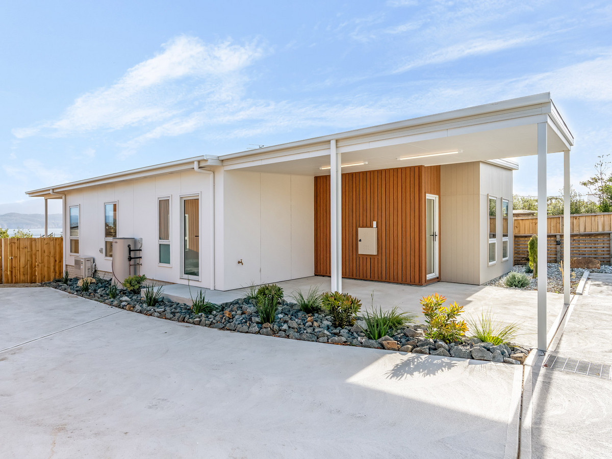 1/9 Marsh Street, Opossum Bay TAS 7023 Allhomes