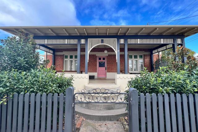 77 Gladstone Street, NSW 2850