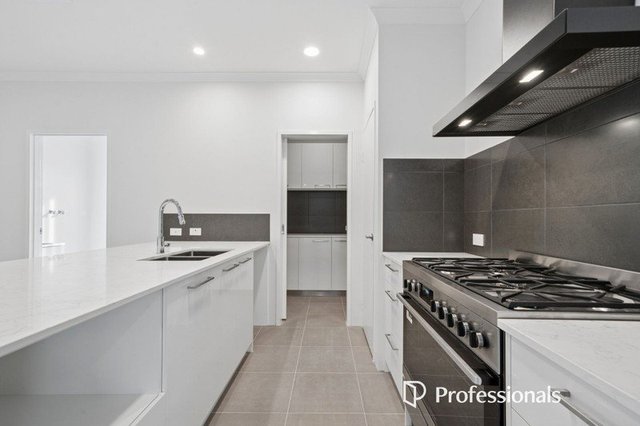 8 McDermott Street, WA 6122