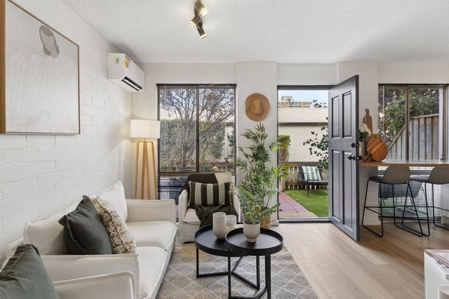 4/311 Harborne Street, WA 6016