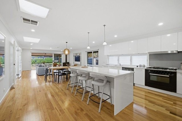 2 Dianne Court, VIC 3192