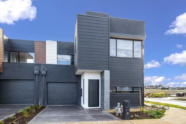 2 Homage  Avenue, VIC 3336