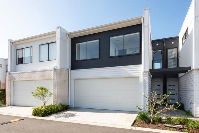 11 Bronte Circuit, QLD 4212