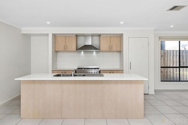 17 Princes Circuit, VIC 3756