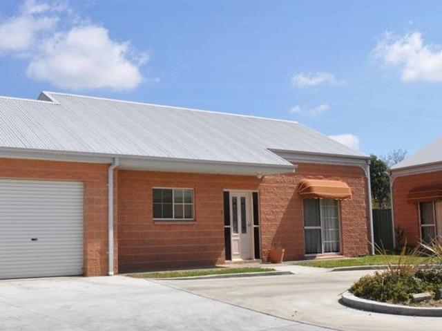 2/129 Keppel Street, NSW 2795