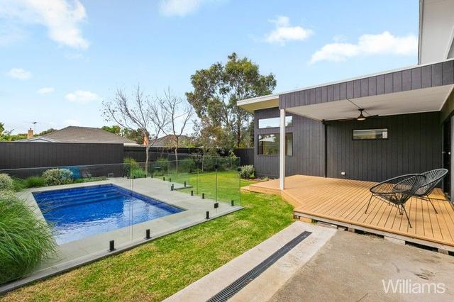 12 Fourth Avenue, VIC 3025
