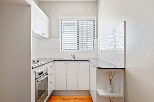 1/4 Blake  Street, NSW 2217