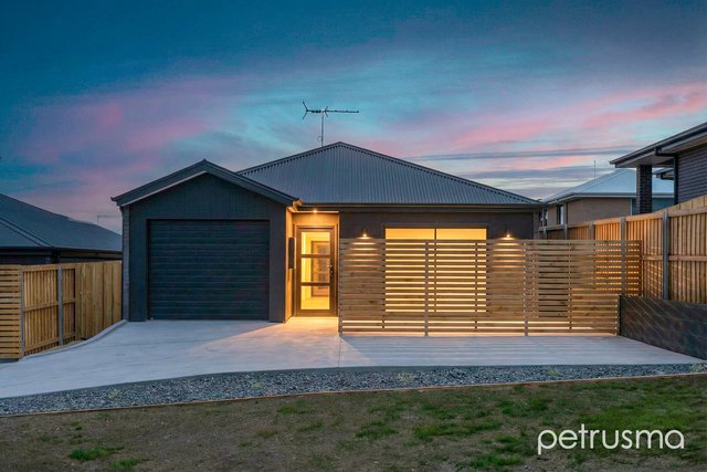 1, 2 & 3/20 Kotona Street, TAS 7019