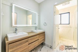 Bathroom (2019-11-01)