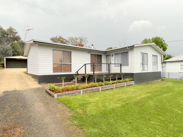 17 East Street, NSW 2804