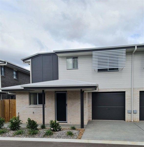 8 Casey St, QLD 4510