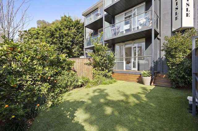 3/4 Lambert Road, VIC 3142