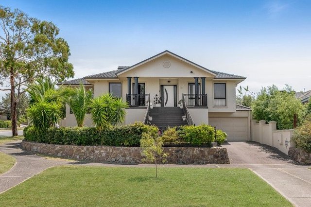 2 Lotus  Drive, VIC 3977
