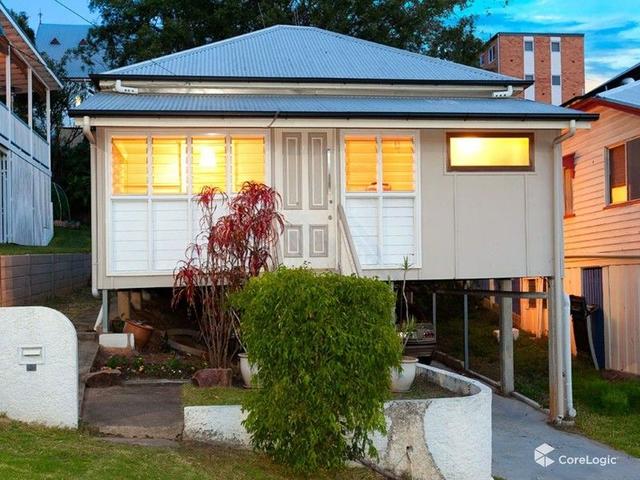 15 Storie Street, QLD 4059