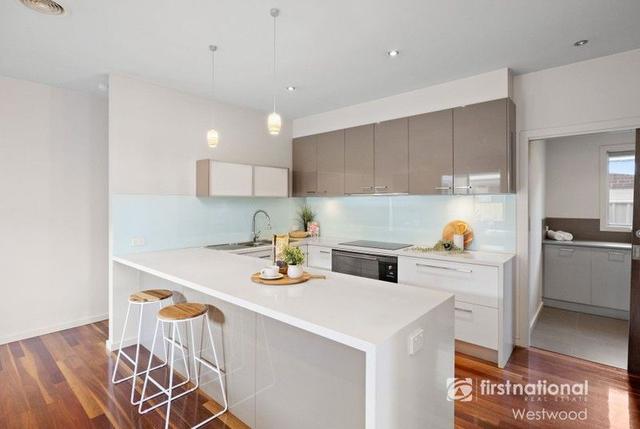 8 Manta Court, VIC 3030