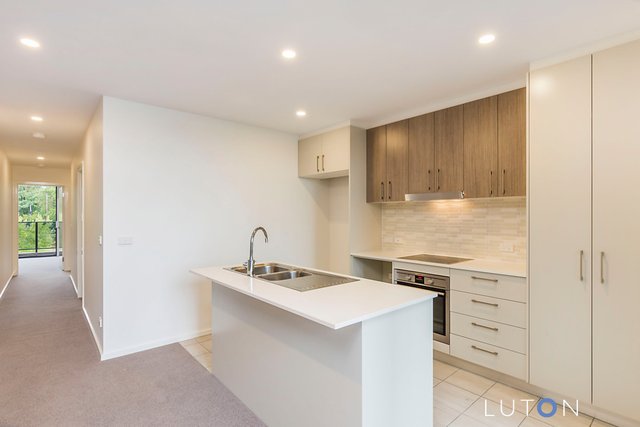 20/111 Canberra Avenue, ACT 2603