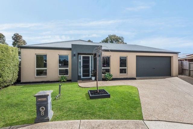 8 Fenwick Fairway, VIC 3331