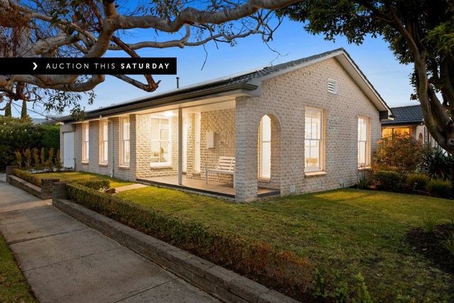 2/15 Gillies Street, VIC 3188