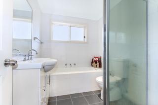 Bathroom - 16/68 Jane Avenue Warrawong