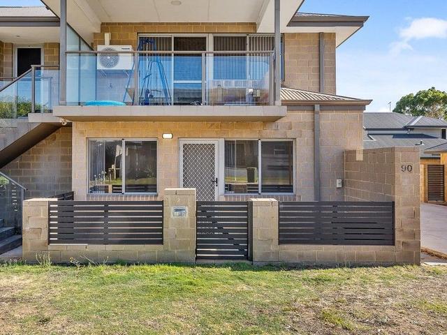 2/90 Cooper Street, WA 6210