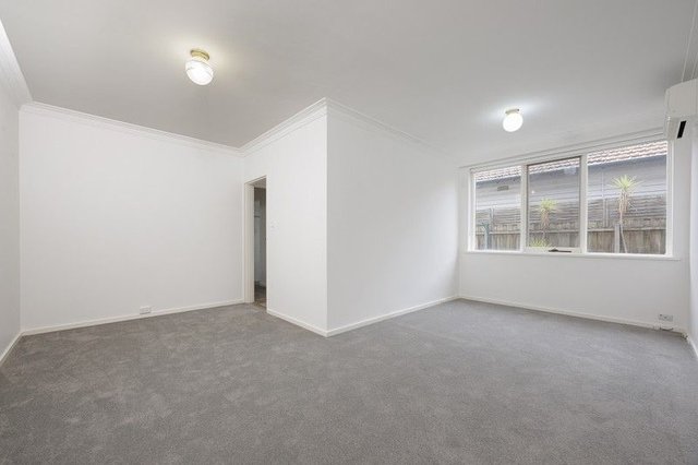 2/114 Smith Street, VIC 3071