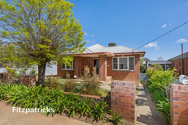 14 Halloran Street, NSW 2650