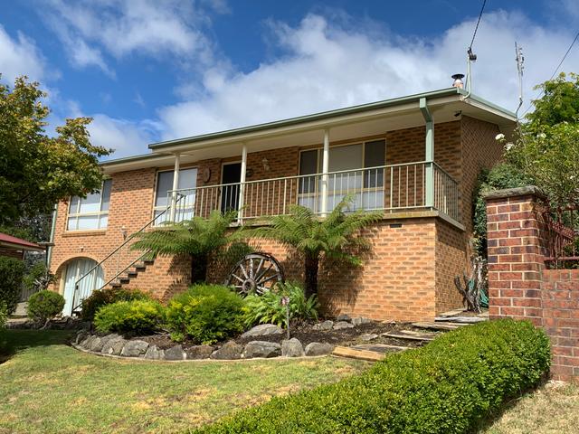 8 Royden Close, NSW 2730