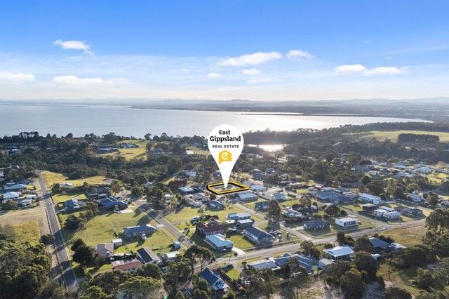 12 Falcon Grove, VIC 3904