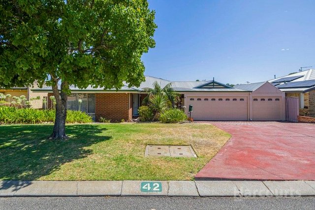 42 Cadoux Loop, WA 6065