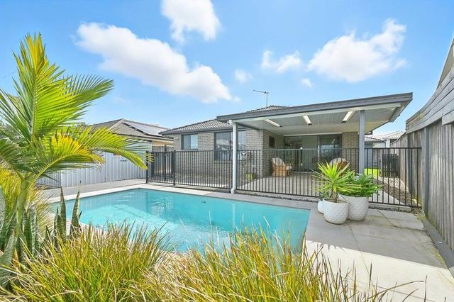 8 Meares Circuit, NSW 2444