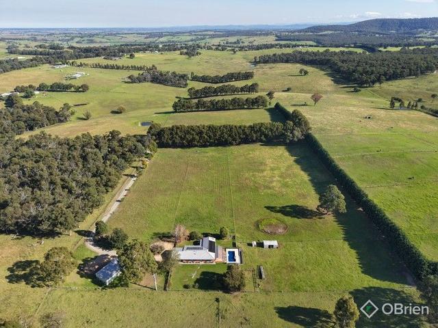 30 Peart Road, VIC 3875